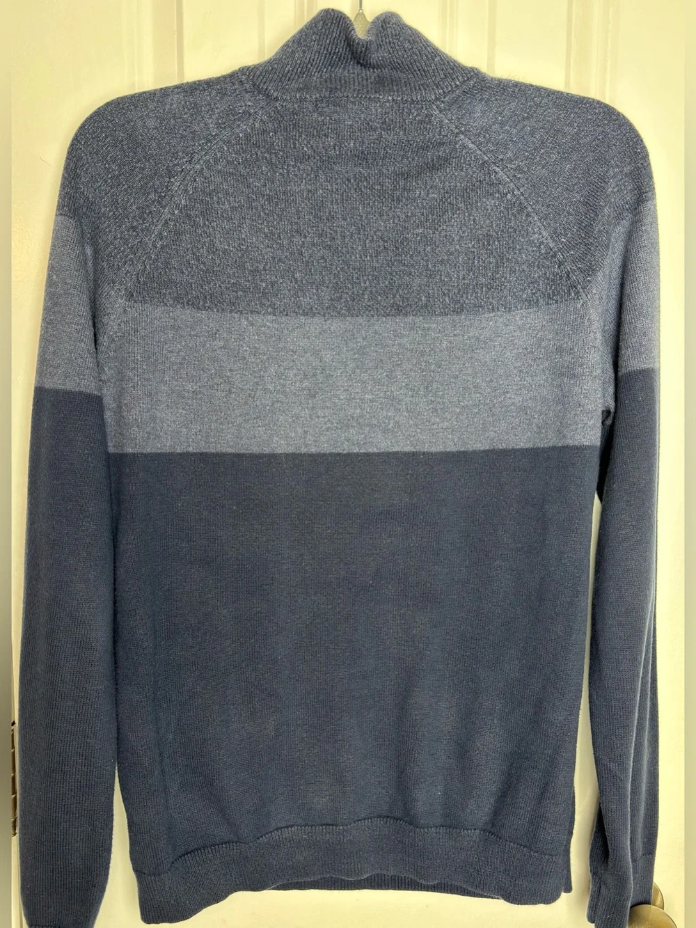 Calvin Klein Men’s Medium Blue Gray Colorblock Quarter Zip Sweater Pullover